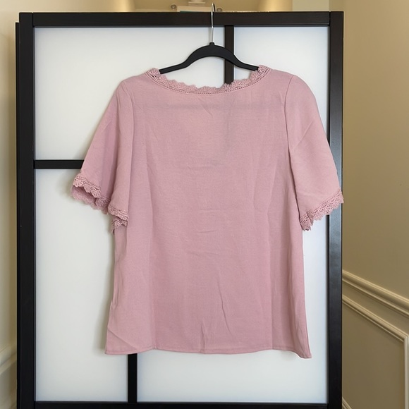 Pink casual but fancy top with ruffle design - Picture 2 of 2